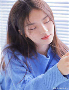 翁公咬着小娇乳H边走边欢视频/草逼片